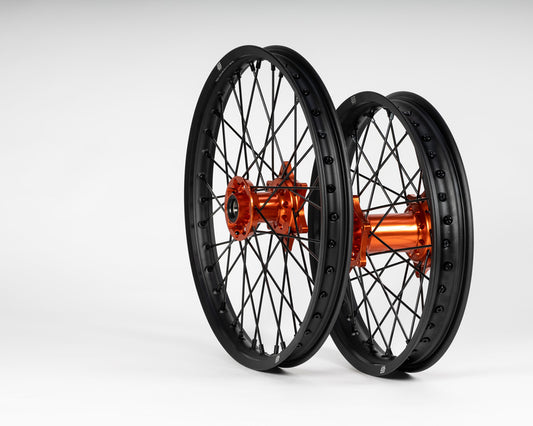 Sixty5 KTM Black/Orange Enduro 1.6-21"/2.15-18" Radsatz